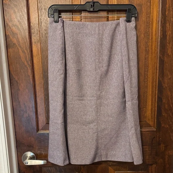 Le Suit Professional Two Piece Suit in Lavender - Picture 5 of 5